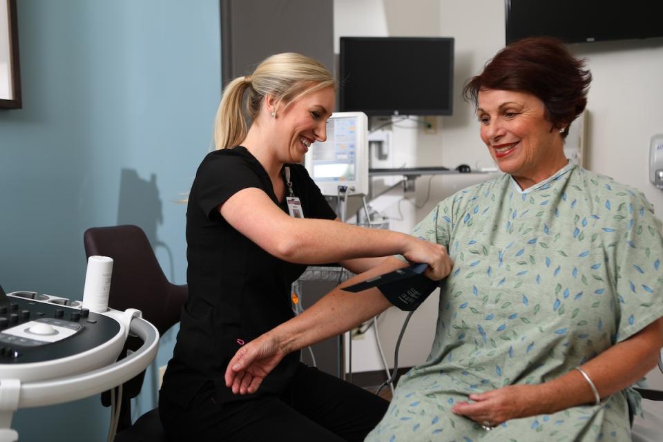 An HonorHealth patient gets her vitals taken